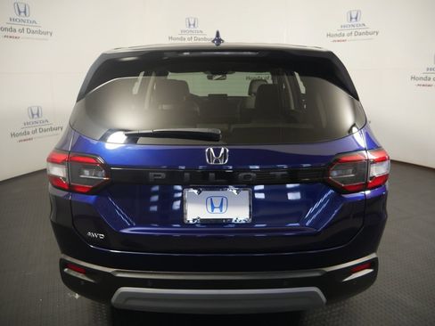 Used 2025 Honda Pilot EX-L image 4