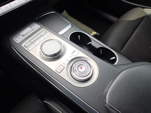 Used 2023 Genesis GV70 2.5T w/ Sport Prestige Package AWD/4WD image 24