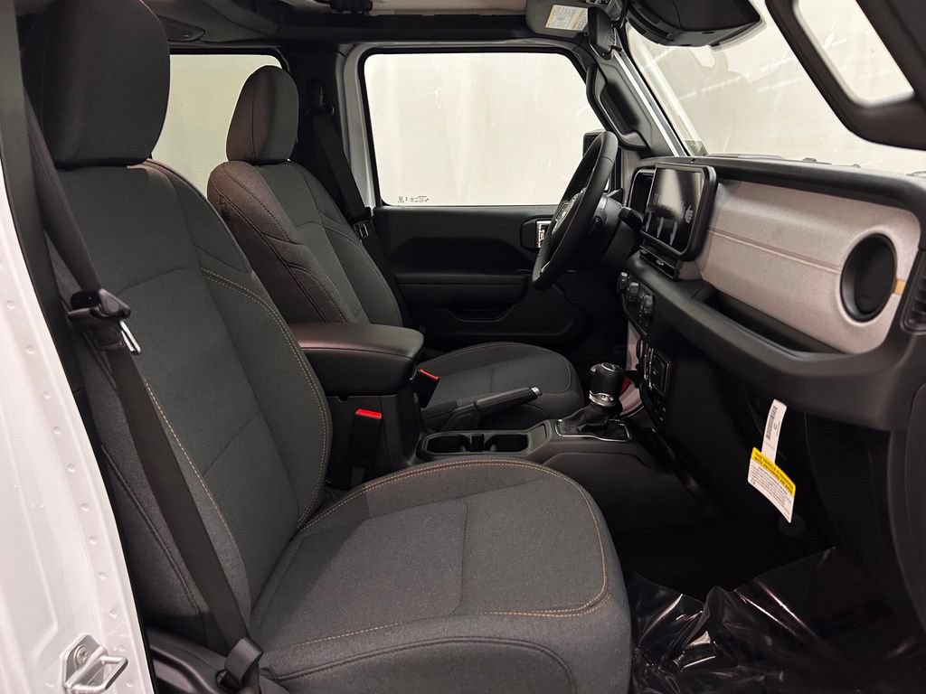 New 2026 Jeep Gladiator Sport AWD/4WD image 17