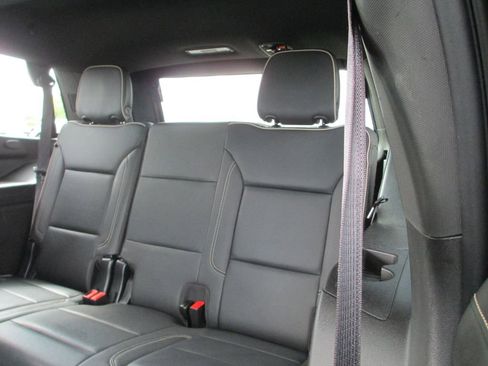 Used 2023 GMC Yukon SLT w/ SLT Luxury Package AWD/4WD image 21