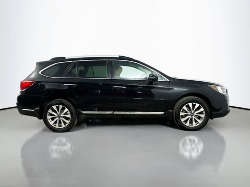 Used 2018 Subaru Outback 3.6R Touring AWD/4WD image 9