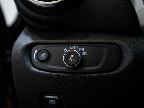 Used 2020 Chevrolet Blazer LT image 24