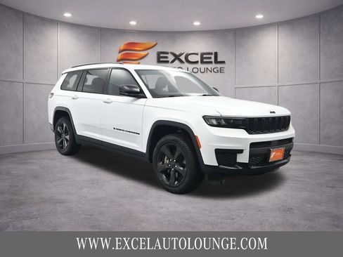 Used 2023 Jeep Grand Cherokee L Laredo AWD/4WD image 11