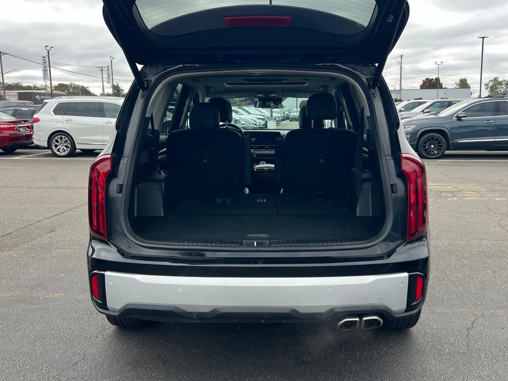 Certified 2025 Kia Telluride S FWD image 10