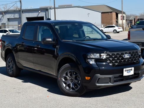 New 2026 Ford Maverick XLT image 3