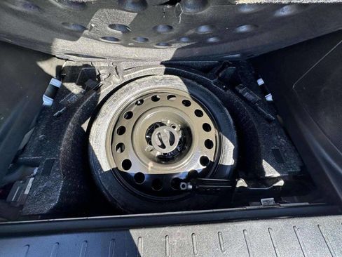 Used 2016 Chevrolet Equinox LTZ w/ Enhanced Convenience Package image 19