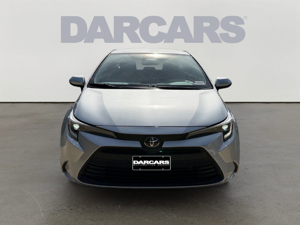 Used 2026 Toyota Corolla LE FWD image 2
