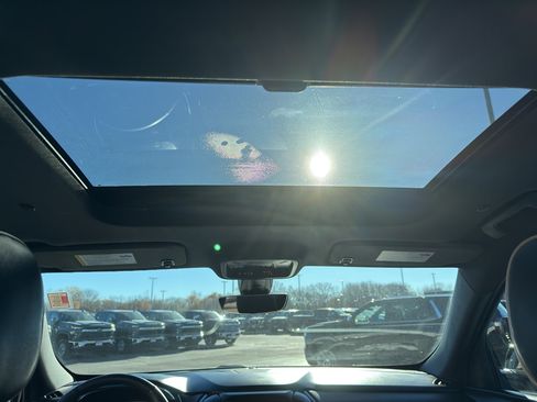 Certified 2023 Chevrolet Traverse Premier w/ Redline Edition image 29