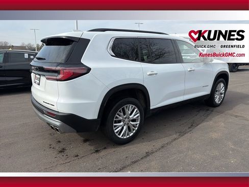 Used 2024 GMC Acadia Elevation image 4