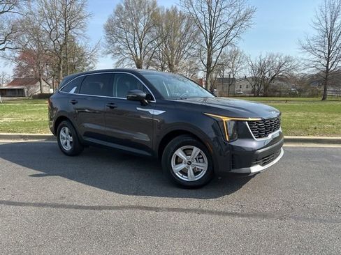 New 2026 Kia Sorento LX FWD image 2