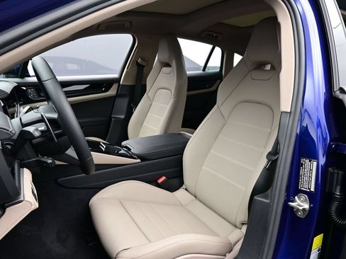 Certified 2026 Porsche Panamera 4 AWD/4WD image 5