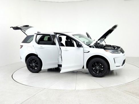 Used 2025 Land Rover Discovery Sport S image 10