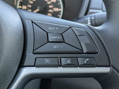 Used 2025 Nissan Altima 2.5 SV image 26