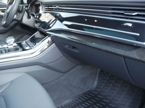 Used 2025 Audi Q7 3.0T Premium Plus image 29