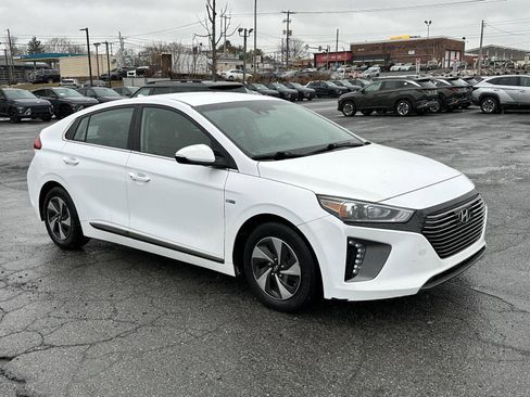 Used 2019 Hyundai Ioniq SEL image 2