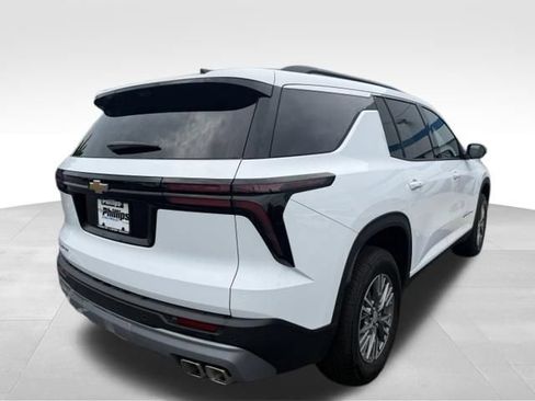 Used 2026 Chevrolet Traverse LT w/ Driver Confidence Package FWD image 13