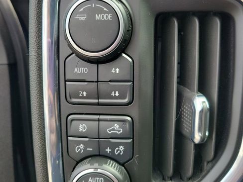 Used 2022 Chevrolet Silverado 2500 LT w/ Convenience Package AWD/4WD image 43