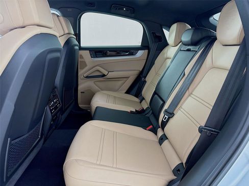 New 2026 Porsche Cayenne Coupe image 20