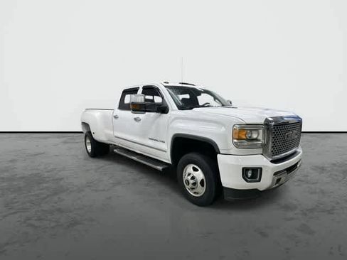 Used 2015 GMC Sierra 3500 Denali w/ Duramax Plus Package AWD/4WD image 5