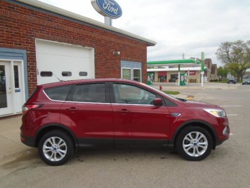 Used 2017 Ford Escape SE AWD/4WD image 11