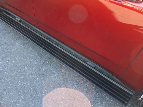 Used 2021 Chevrolet Suburban High Country image 13