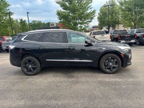 Used 2024 Buick Enclave Essence w/ Sport Touring Edition AWD/4WD image 5