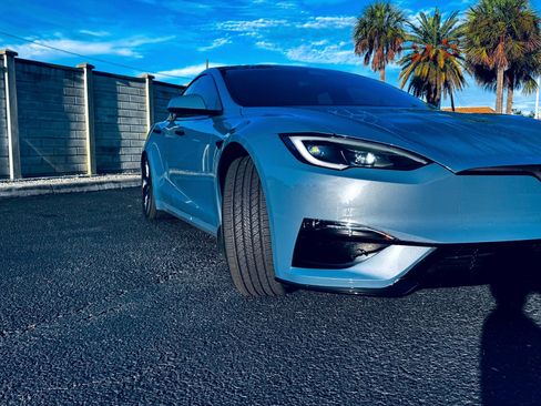 Used 2026 Tesla Model S Plaid AWD/4WD image 26