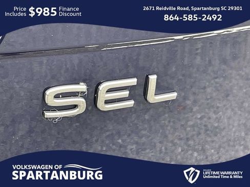 Used 2022 Volkswagen Tiguan SEL R-Line image 9