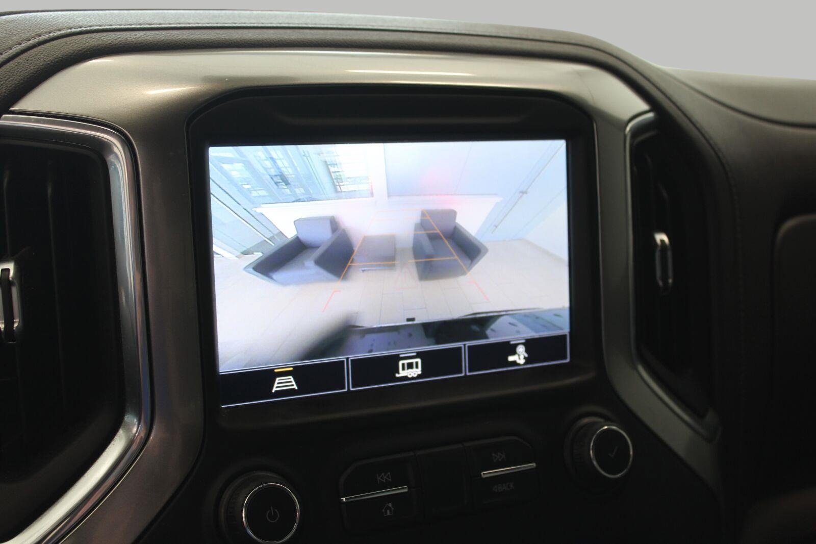 Used 2021 Chevrolet Silverado 1500 LTZ w/ LTZ Premium Package AWD/4WD image 17