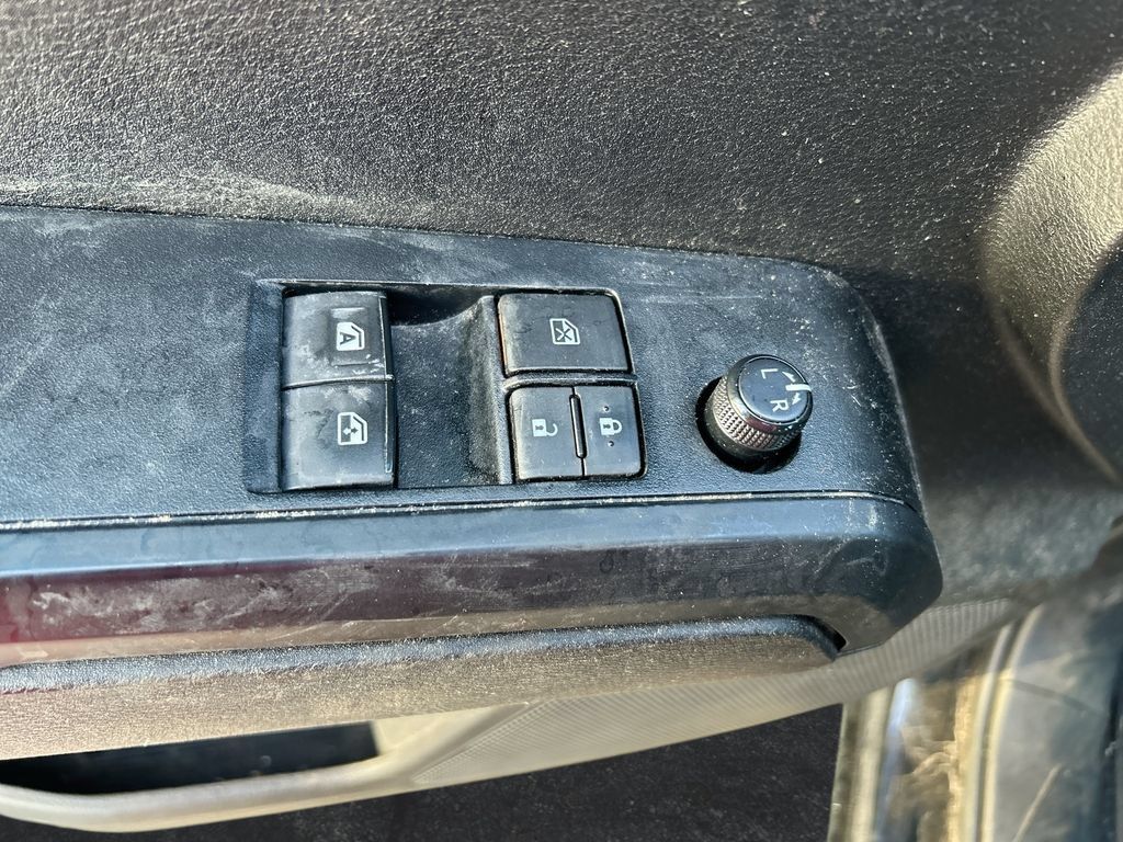 Used 2022 Toyota Tacoma SR RWD image 12