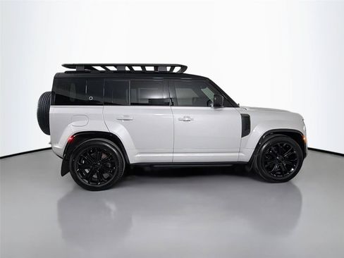 New 2026 Land Rover Defender 110 OCTA AWD/4WD image 4