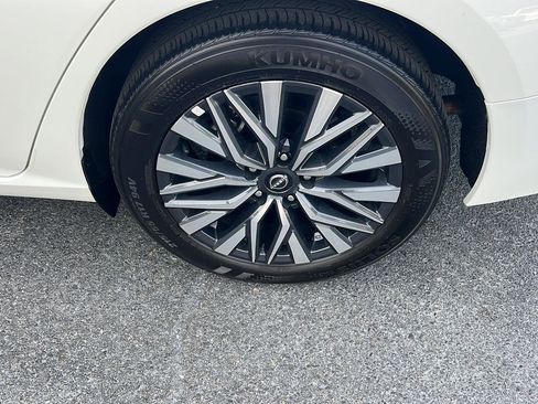 Used 2025 Nissan Altima 2.5 SV image 37