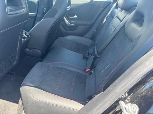 Used 2022 Mercedes-Benz CLA 250 image 12