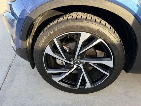 Used 2021 Volvo XC40 T5 R-Design w/ Advanced Package AWD/4WD image 32