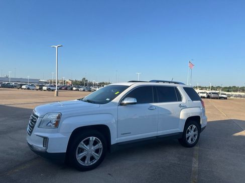 Used 2017 GMC Terrain SLT w/ Open Road Package FWD image 8