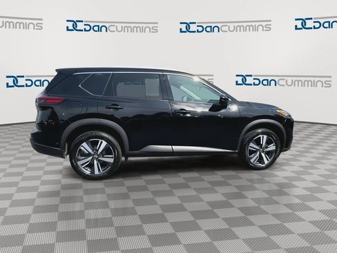Used 2024 Nissan Rogue SL AWD/4WD image 9