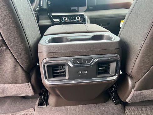 Used 2026 GMC Sierra 3500 Denali AWD/4WD image 17