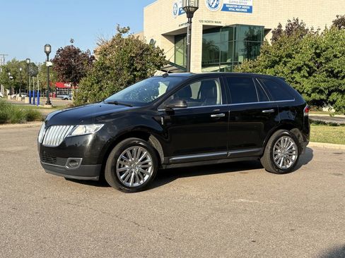 Used 2014 Lincoln MKX AWD w/ Equipment Group 102A image 13