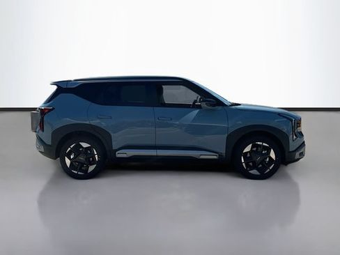 New 2027 Kia Seltos S FWD image 8