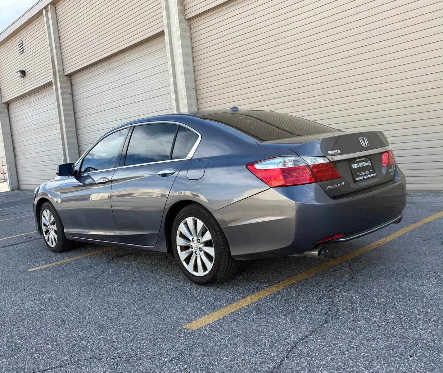Used 2015 Honda Accord Touring image 3