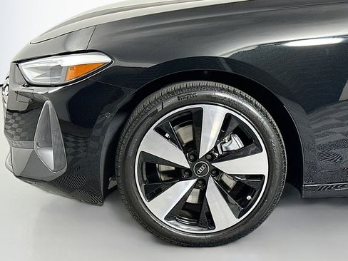 Used 2025 Audi A5 2.0T Premium w/ 19" Wheel Package AWD/4WD image 12