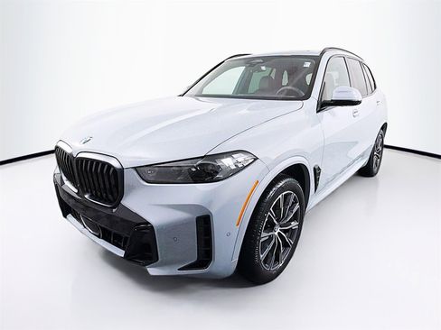 New 2026 BMW X5 xDrive40i w/ M Sport Package image 3