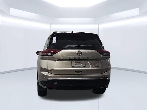 New 2026 Nissan Rogue Platinum AWD/4WD image 4
