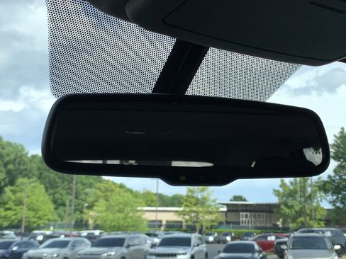 Used 2018 Toyota 4Runner SR5 Premium AWD/4WD image 27