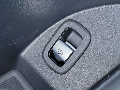 New 2026 Mercedes-Benz GLC 300 GLC 300 image 17