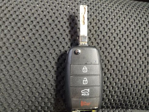 Used 2020 Kia Optima LX FWD image 32