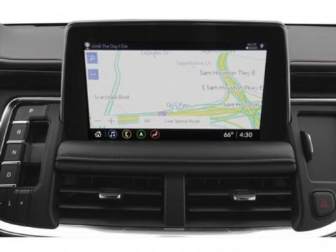 Used 2021 Chevrolet Suburban RST w/ Luxury Package image 19