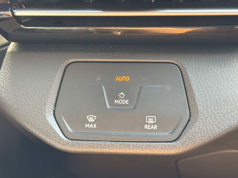 Certified 2023 Volkswagen ID.4 Pro RWD image 26