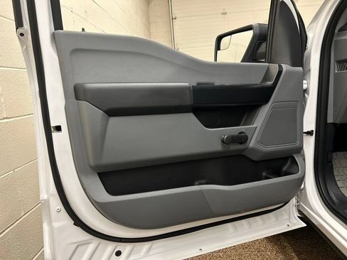 Used 2022 Ford F150 XL RWD image 9
