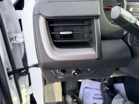 Used 2022 GMC Terrain AT4 w/ Infotainment Package II image 23